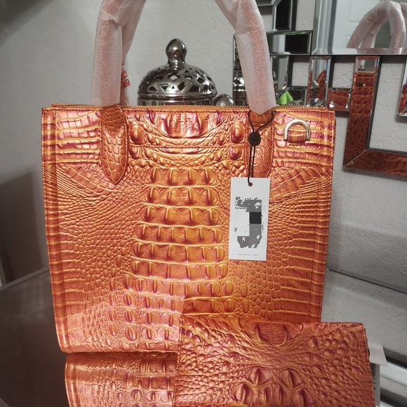 NWT Brahmin Caroline w/wallet Dusty Orange - Picture 2 of 4